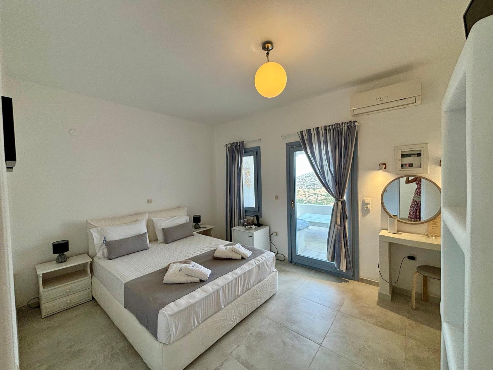 Thomas Apartments Katapola - Chora Kültér fotó