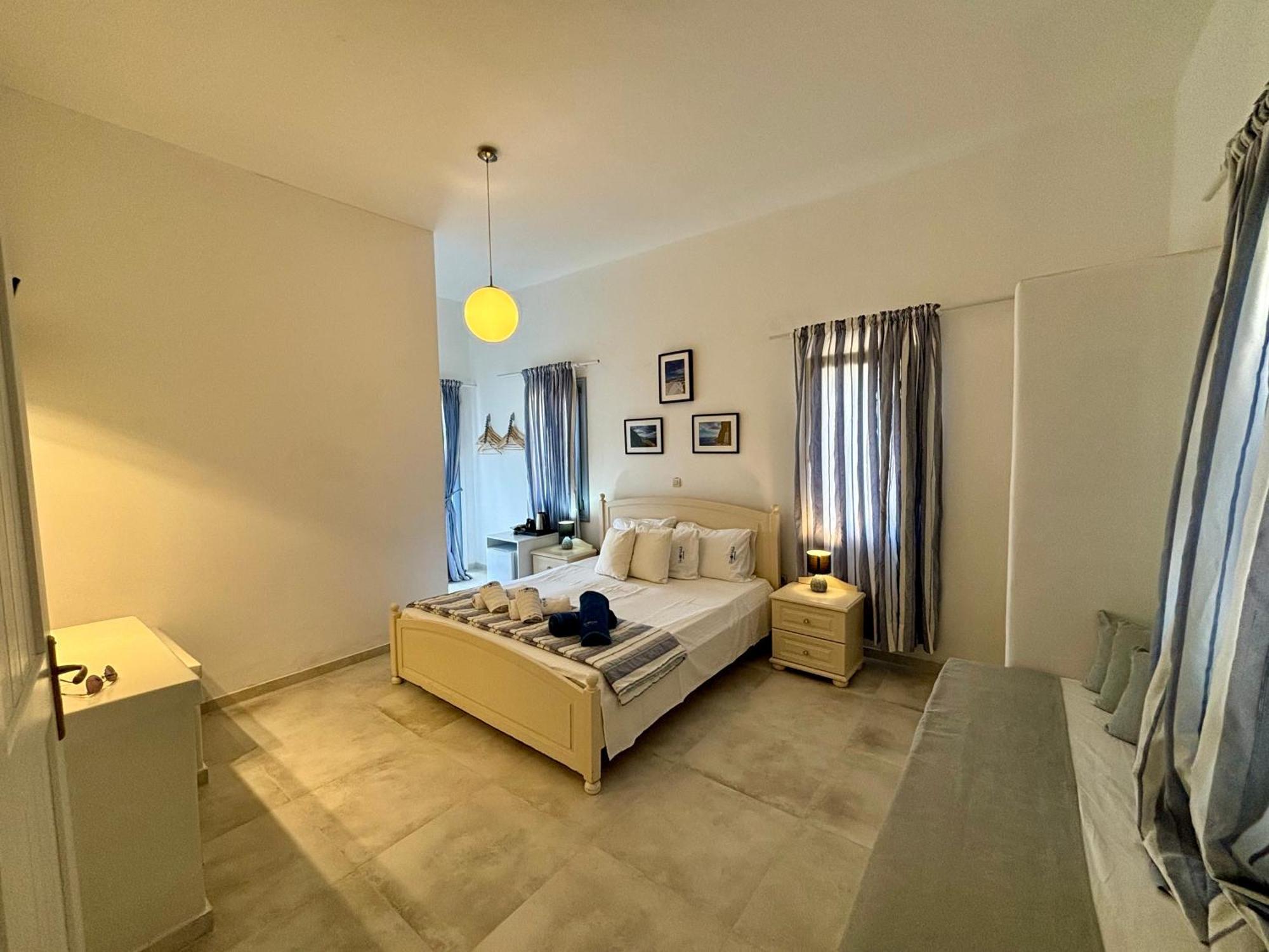 Thomas Apartments Katapola - Chora Kültér fotó